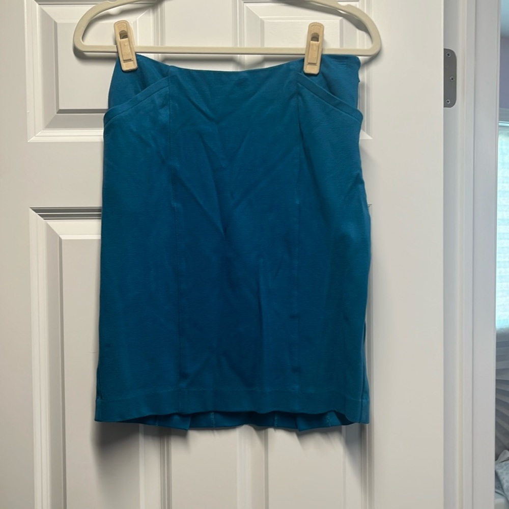 Washed and worn once - Size Small 4 Cabi Side Zipper Pencil Skirt